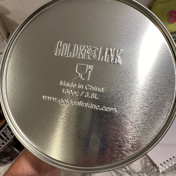 Taylor Swift AMC popcorn tin - Picture 2 of 3